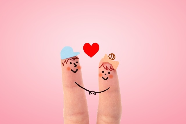 指のカップル