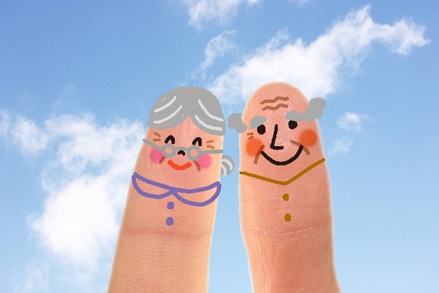 指の老夫婦