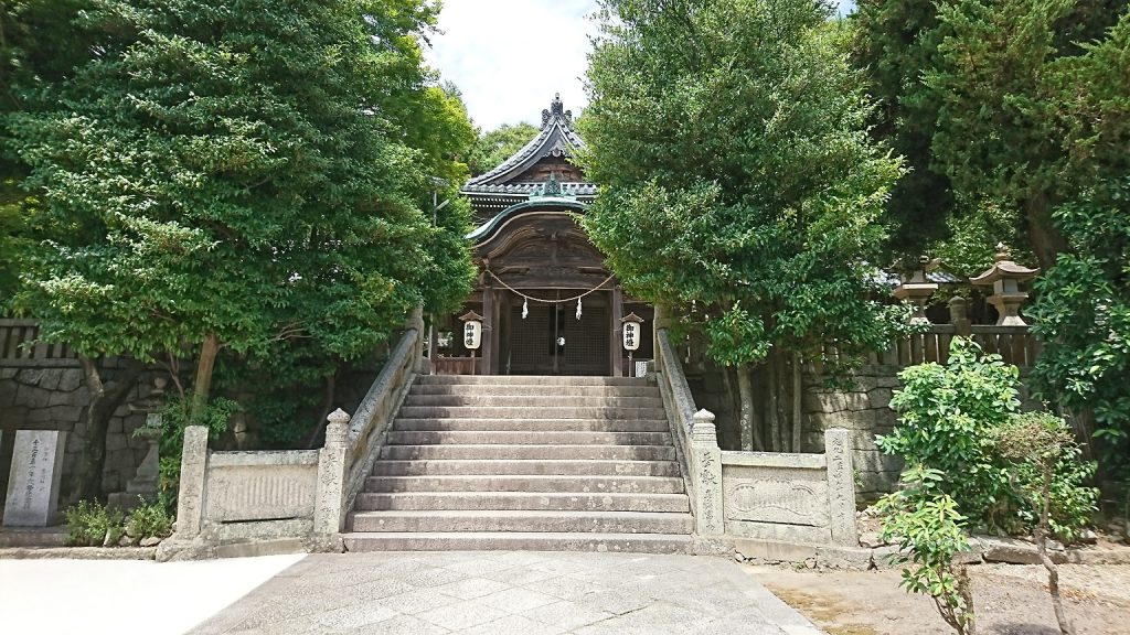 大避神社の12段の階段